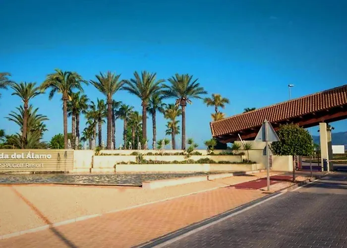 Casa Martinica 12-1-A , Hacienda Del Alamo